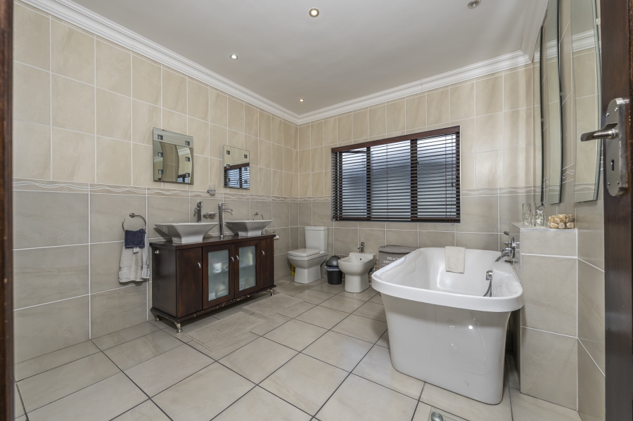 4 Bedroom Property for Sale in Mossel Bay Golf Estate Western Cape